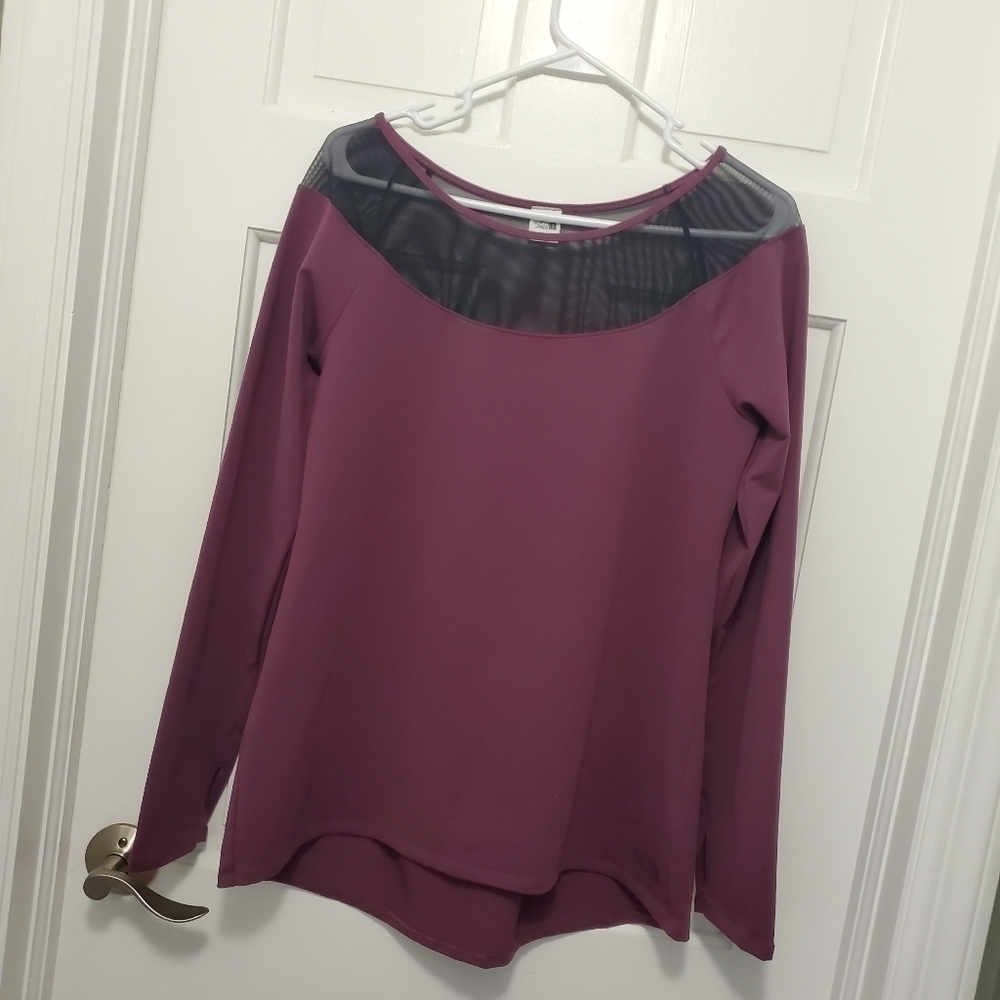 The North Face Vision Long Sleeve Mesh Dry Knit Athlesiure Top Size SP - Picture 9 of 12